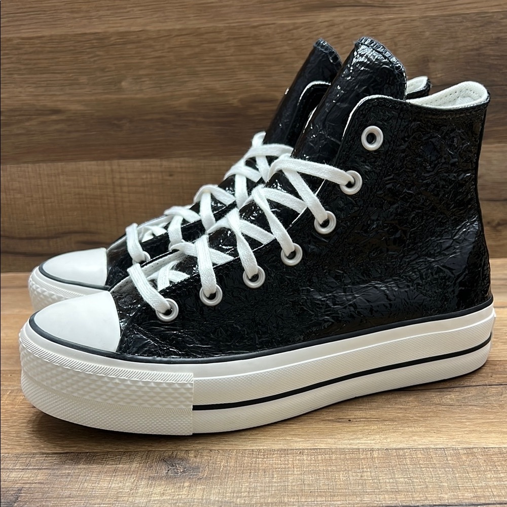 Converse Textured Black Leather High-Tops Platform with White Details - Picture 2 of 10